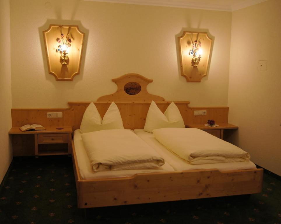 Gaestehaus Alpina Maurach  Pokoj fotografie